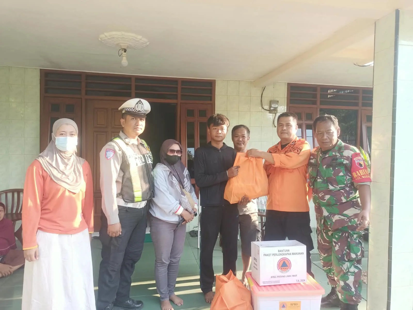 BPBD Serahkan Bantuan Untuk Korban Kebakaran Kelurahan Banjarjo