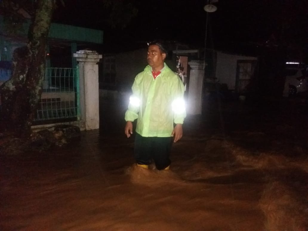 Banjir Luapan dan Pohon TUmbang