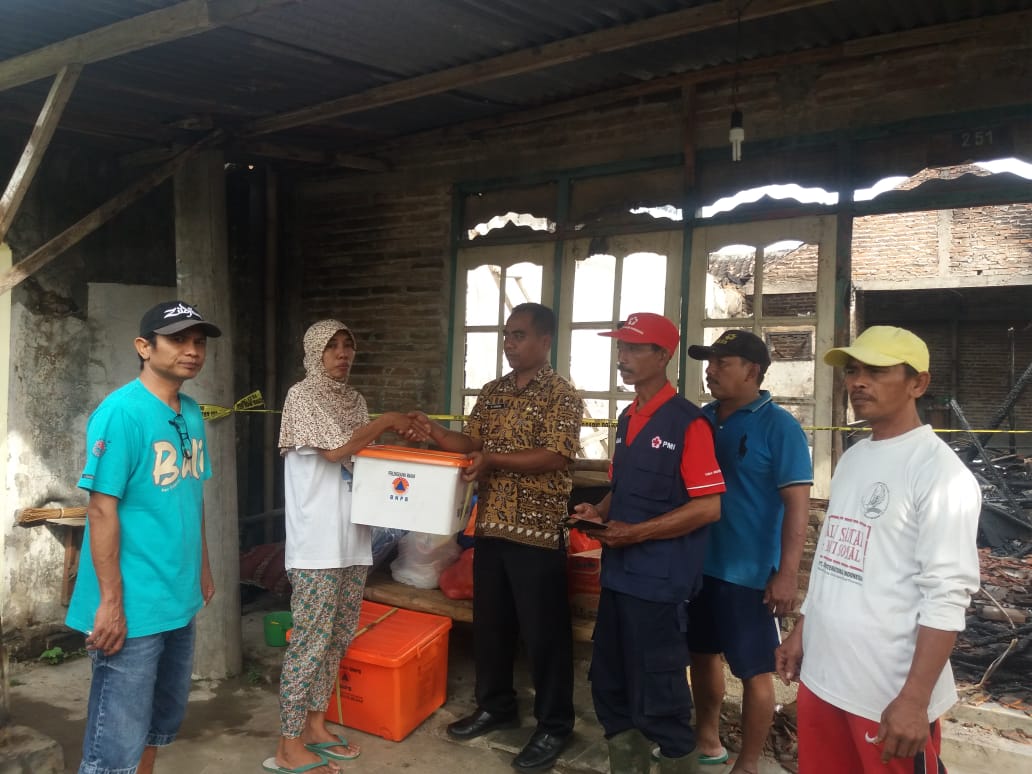Penyerahan Santunan Korban Kebakaran Rumah