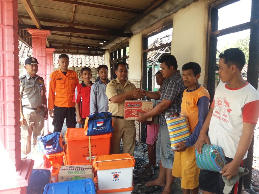 Penyerahan Bantuan Korban Kebakaran rumah