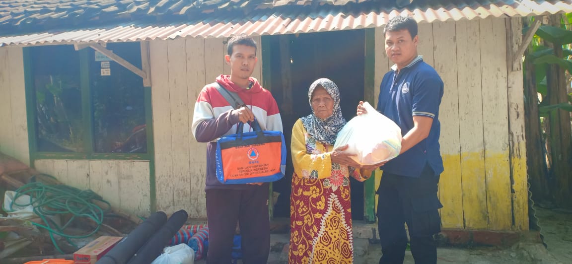 Penyerahan Santunan Korban Kebakaran Rumah
