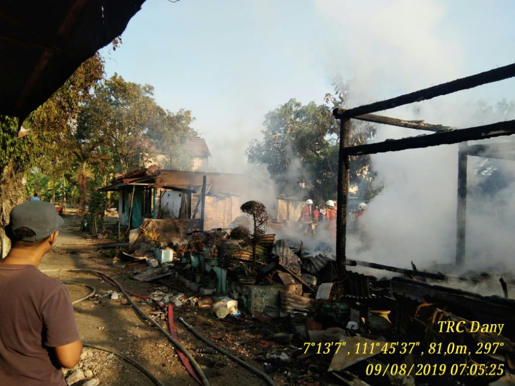 Kebakaran Rumah di Ds. Ngantru Kec. Ngasem