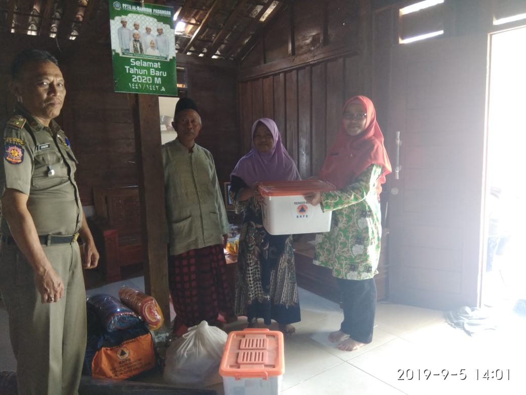 Penyerahan Bantuan Korban Kebakaran rumah di Ds. Gading Kec. Tambakrejo