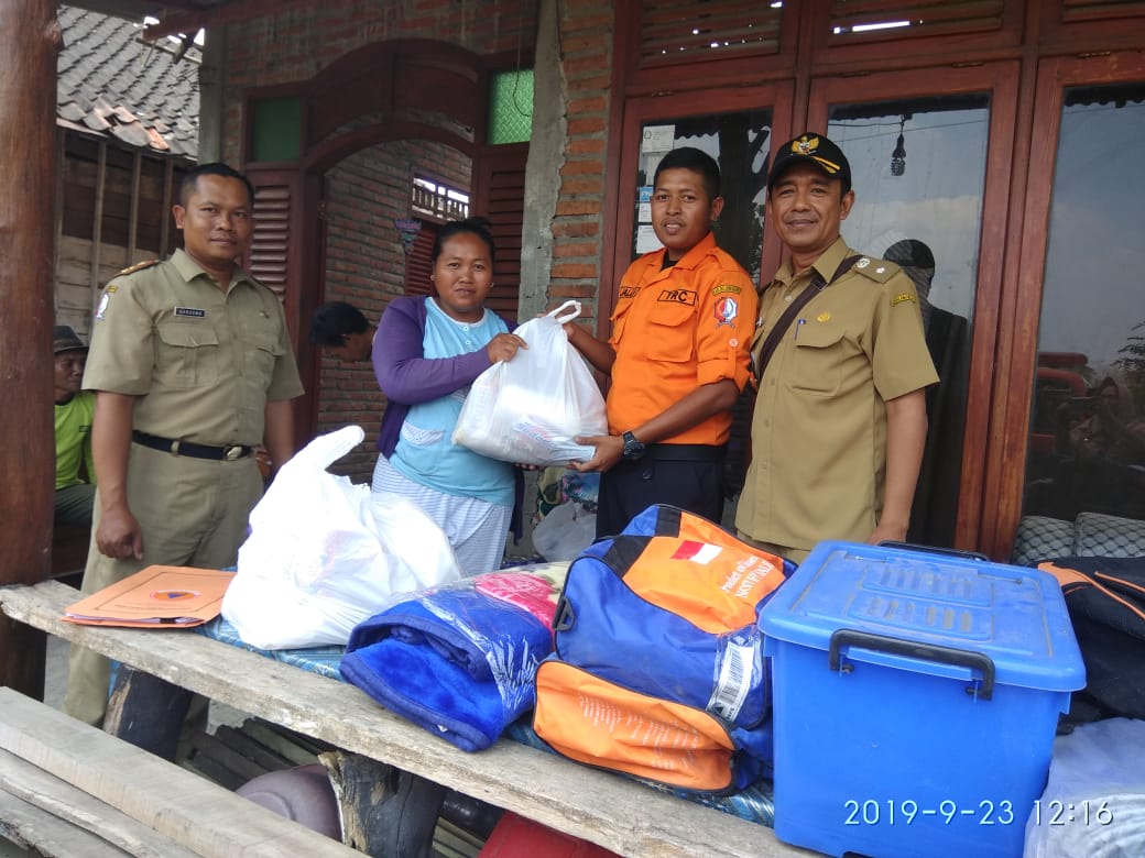 3 Warga Desa Kedungadem Terima Bantuan