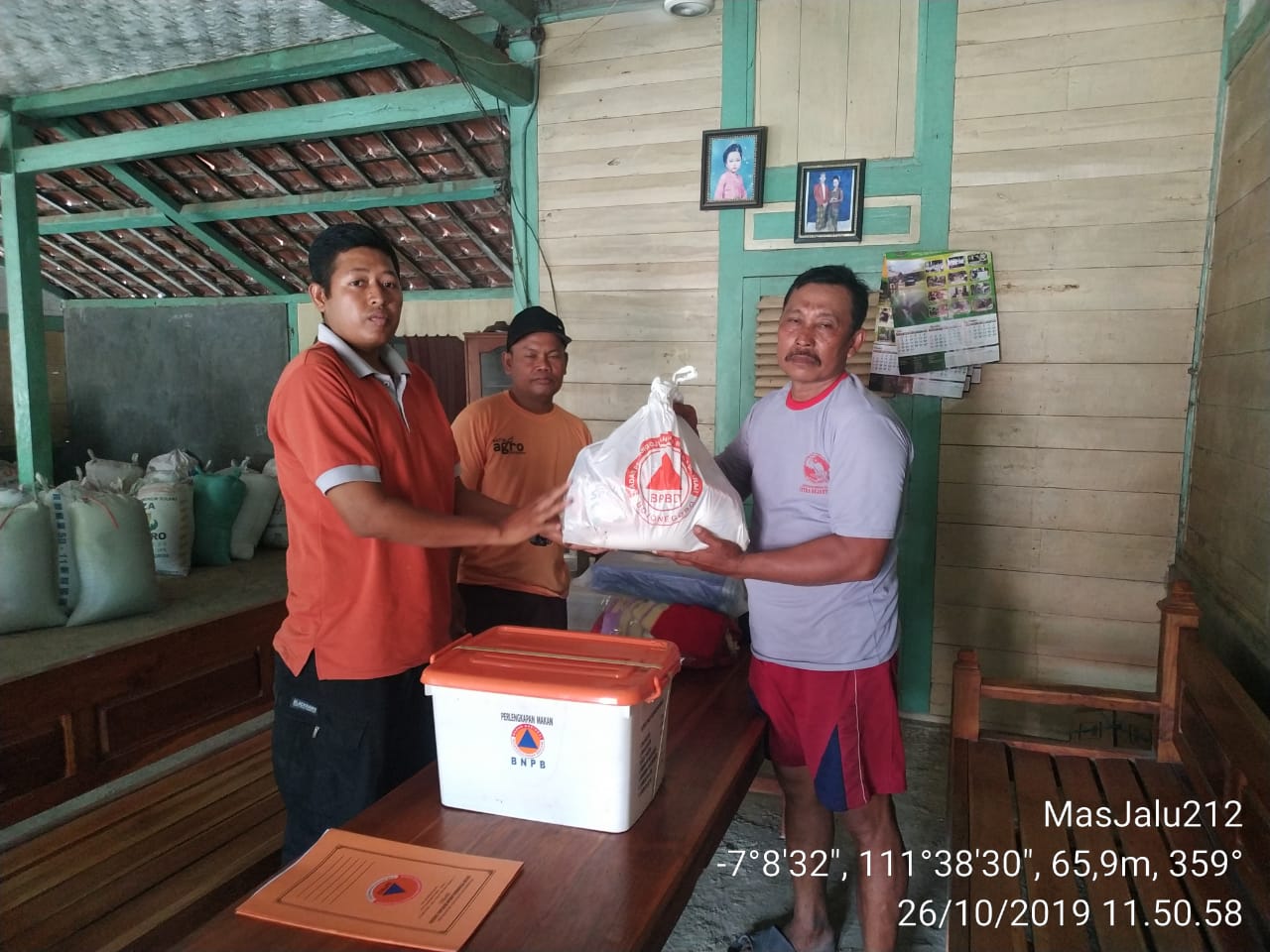 Penyerahan Bantuan Korban Kebakaran rumah di Ds. Besah Kec. Kasiman