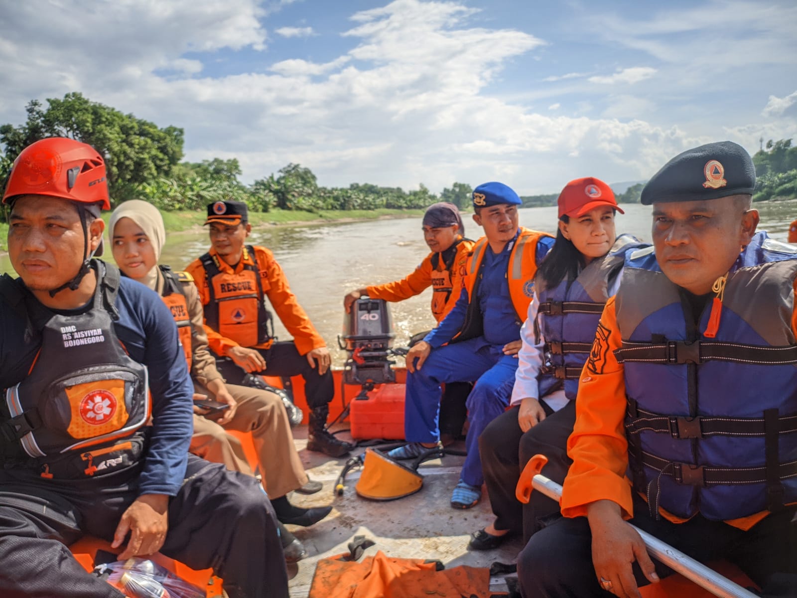 Opsar Tim SAR Gabungan BPBD Bojonegoro diduga orang tenggelam Hari Ke-2