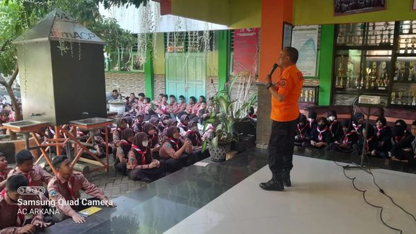 Pemberian Materi dan sosialisasi tentang kebencanaan
