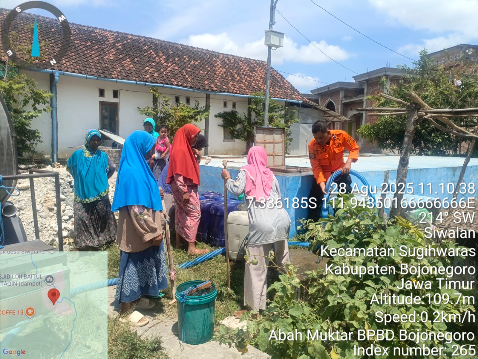 BPBD Bojonegoro Distribusikan Air Bersih di Kecamatan Sugihwaras