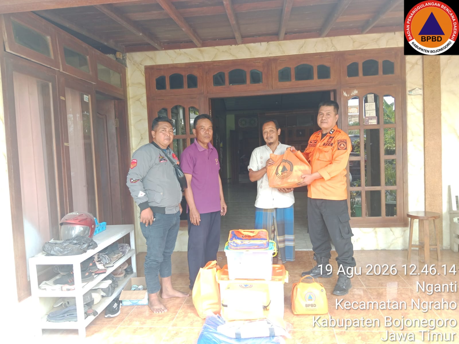 BPBD Serahkan Bantuan Korban Kebakaran dan Penanganan Kekeringan