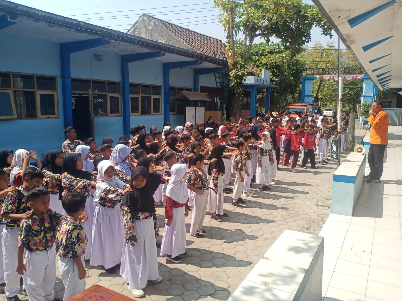 Hari Ini 137 Pelajar SDN Sobontoro Belajar Bencana