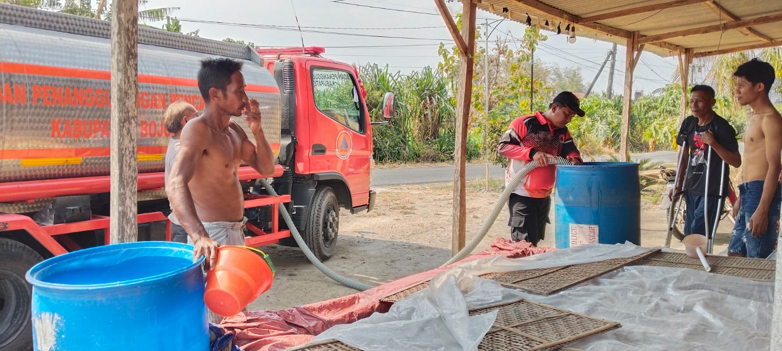 Air Bersih Dikirim di Desa Kesongo