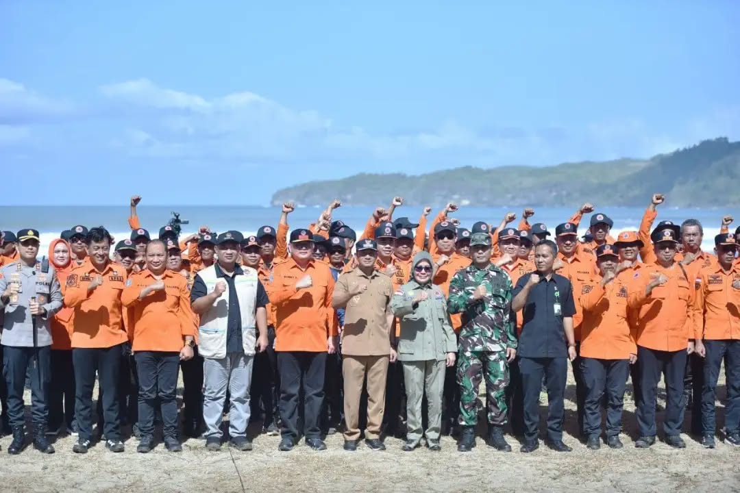 Plh Sekda Prov Jatim Buka Apel Gelar Peralatan