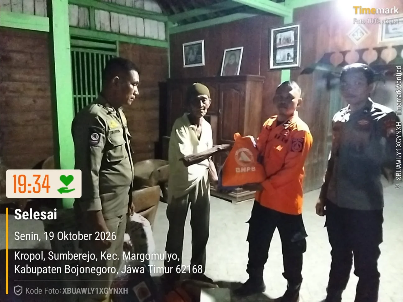 BPBD Serahkan Bantuan