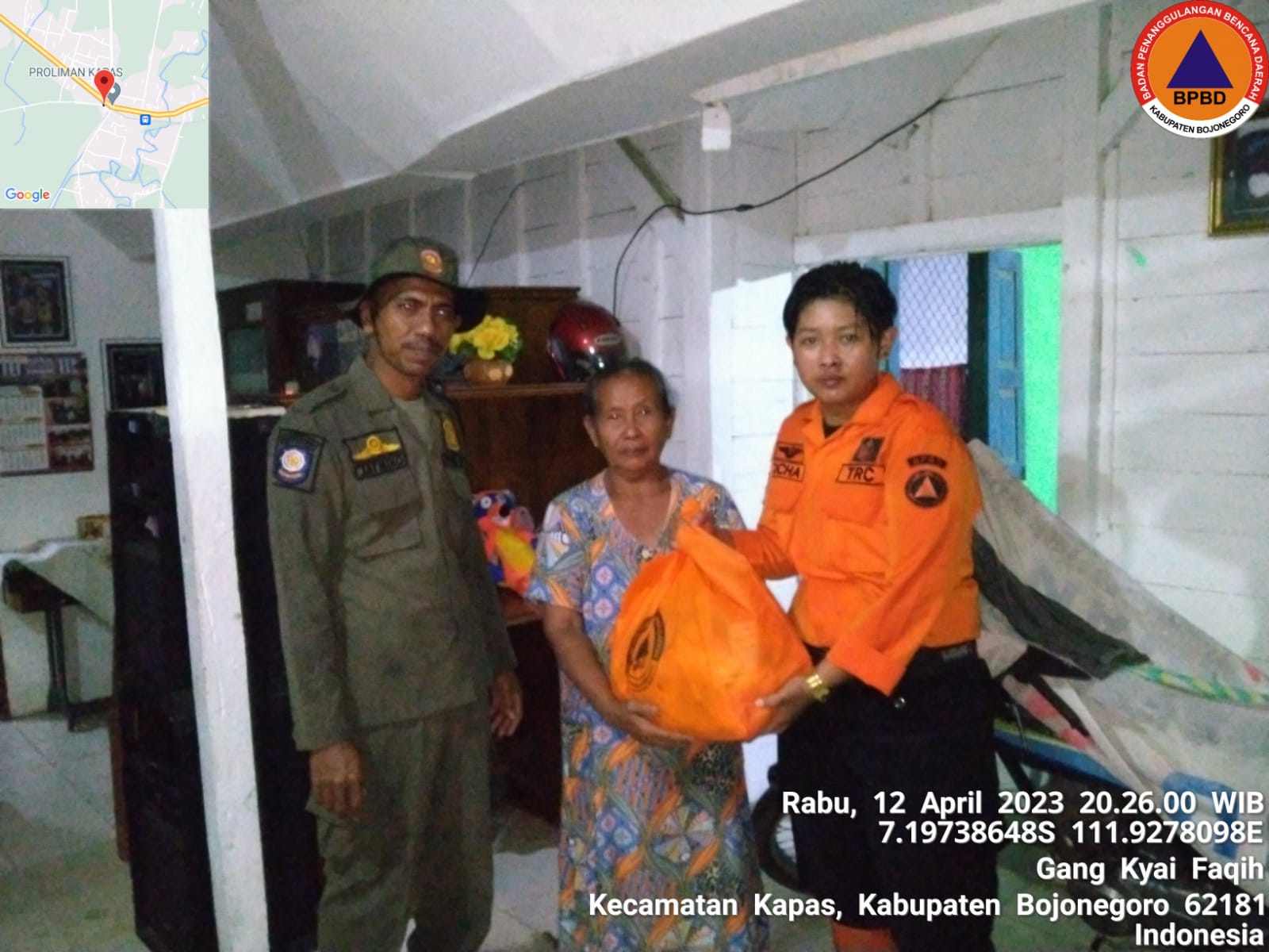 BPBD Serahkan Bantuan Korban Angin Kencang