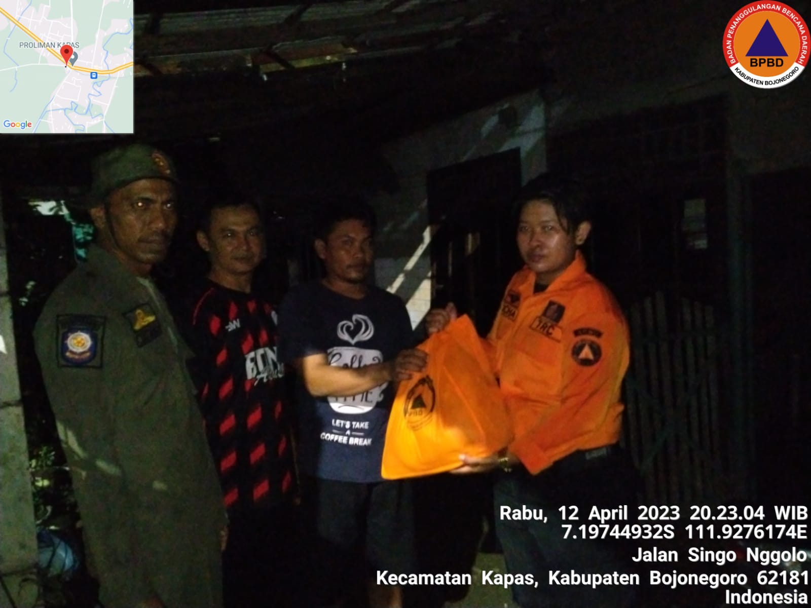 BPBD Serahkan Bantuan Korban Angin Kencang
