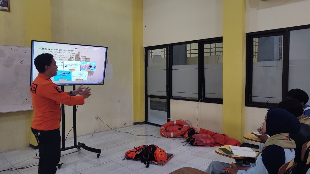 Edukasi Bencana Untuk Komunitas Mapala di Bojonego