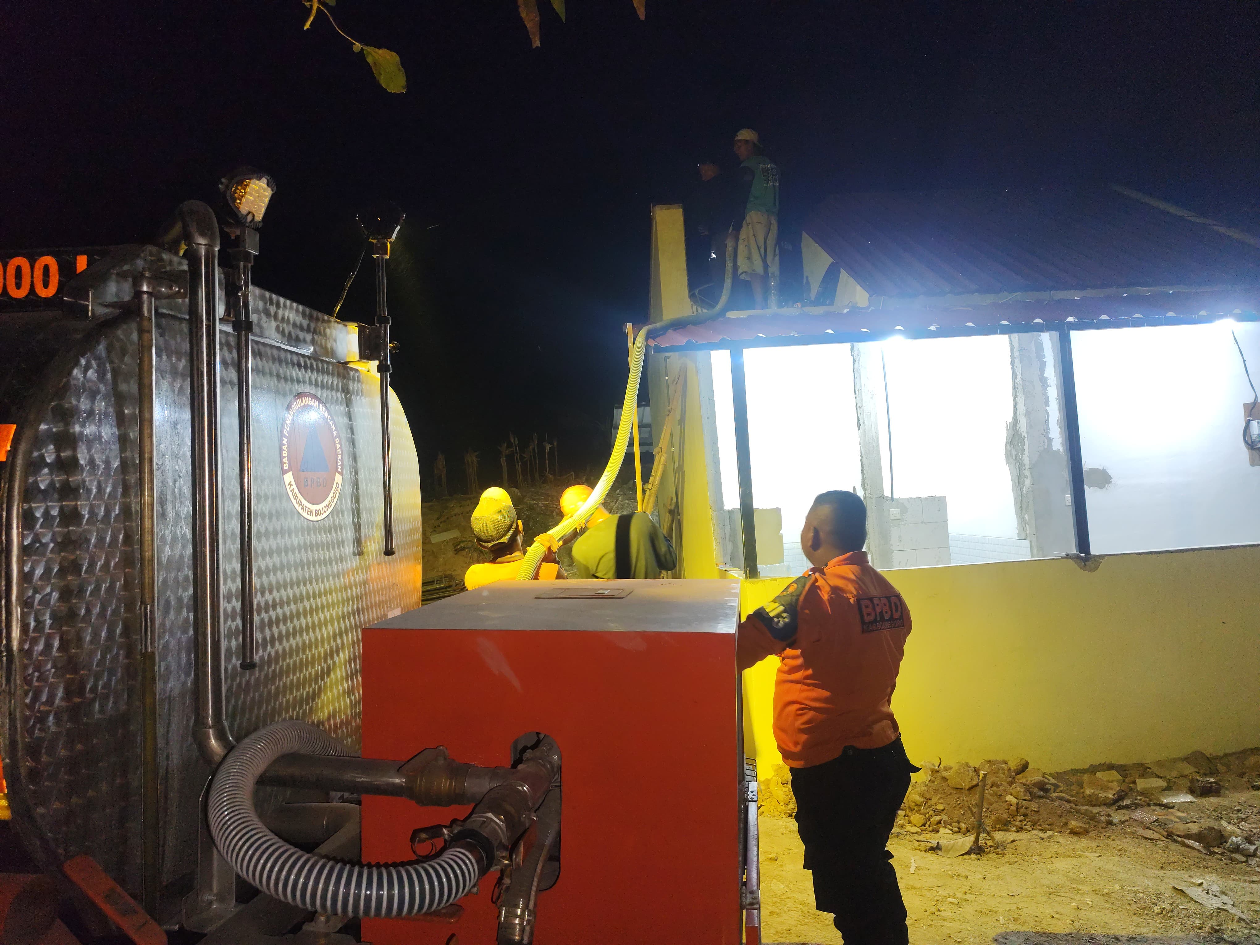 Distribusi Air Bersih Untuk Mendukung Geopark