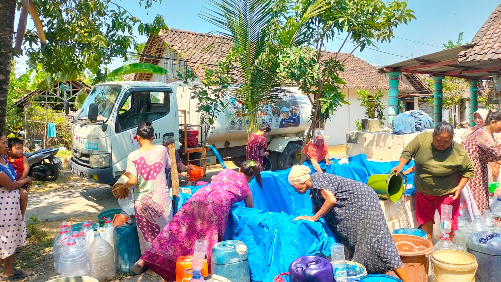 bantuan Air Bersih Dari PMI
