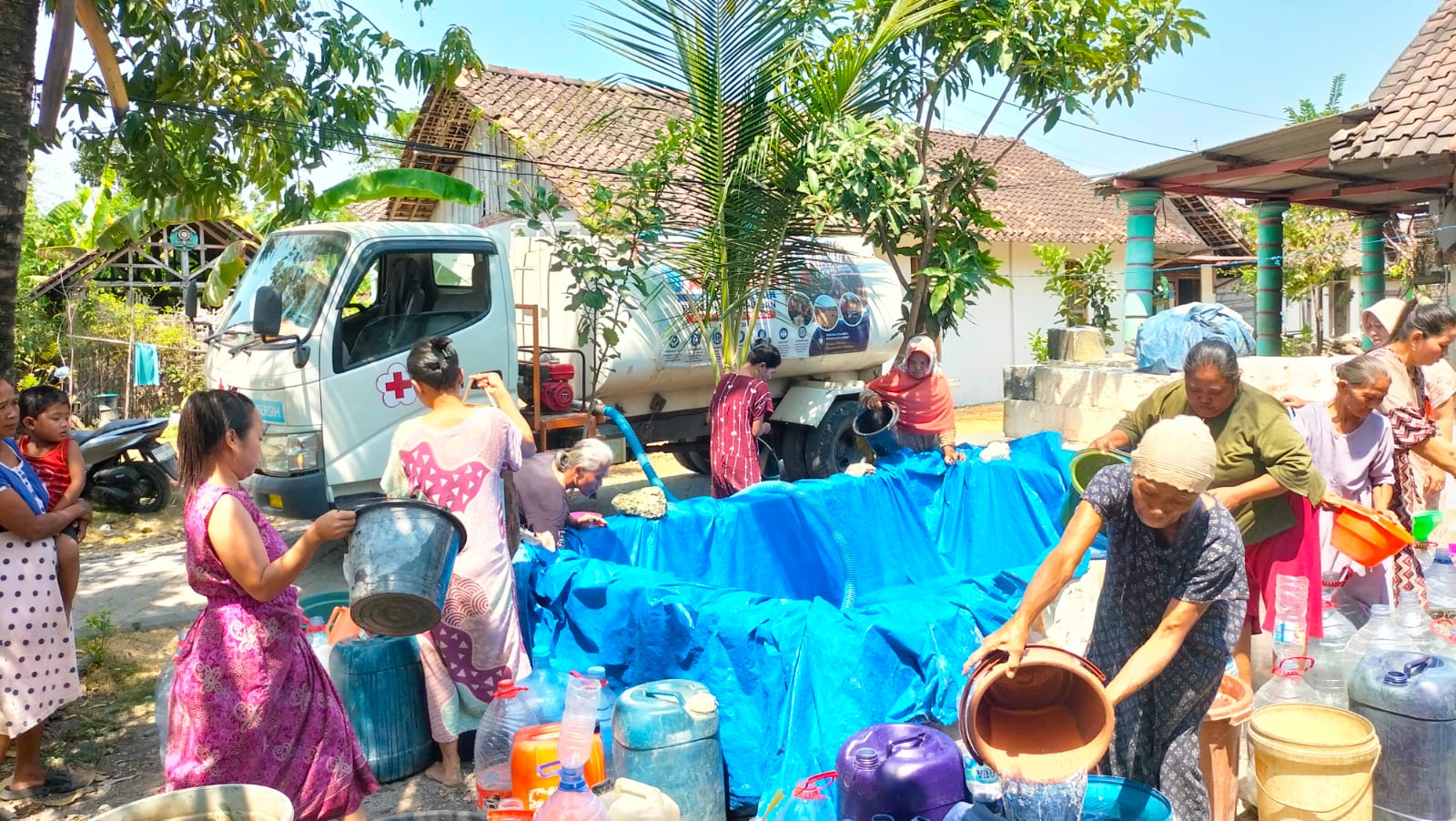 bantuan Air Bersih Dari PMI