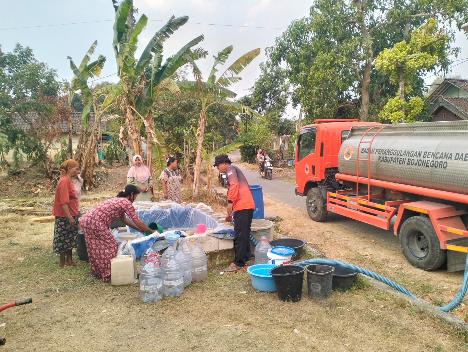 17 Sept 26 - Distribusi air di Ds Sukorejo