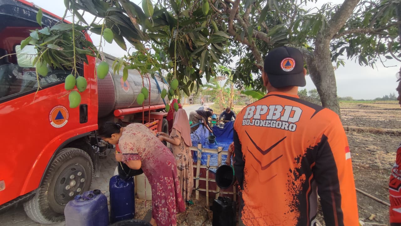 18 Sept 26- Distribusi Air Bersih di Desa Ngrandu