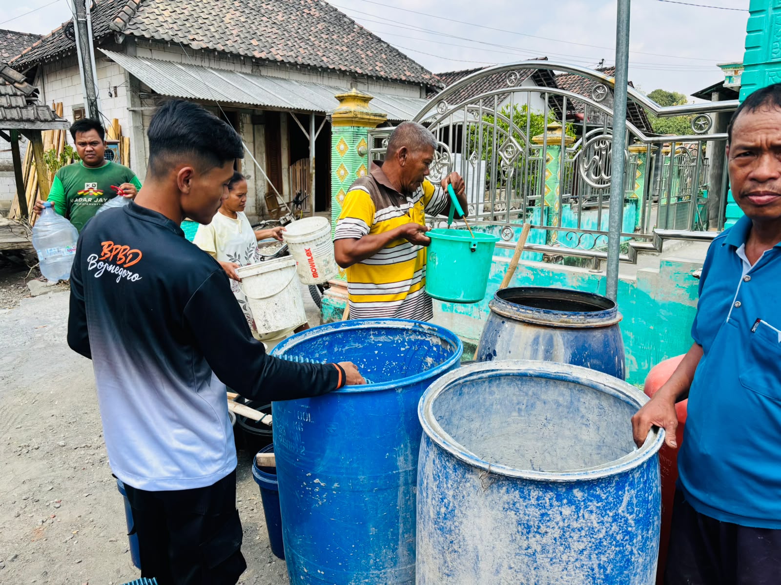 18 Sept 26 - Distribusi Air di Ds Panjang