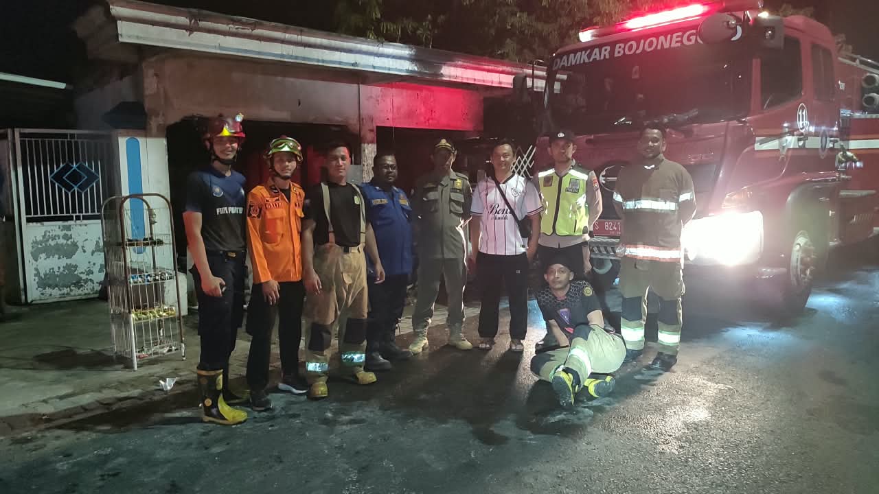 4 Okt 26- Penanganan Kebakaran Ruko